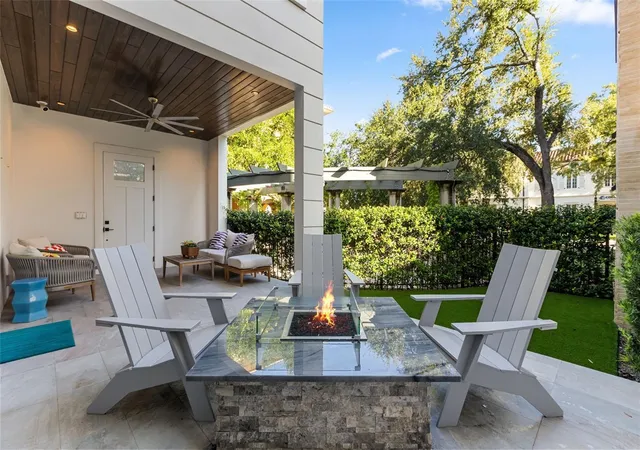 Photo 3 of Townhouse for sale at 660 W Morse Blvd, Winter Park, FL 32789 | MLS# O6419377 | Listing updated on 2026-10-11