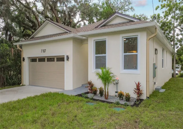 Photo 1 of Single family home for sale at 7107 Bledsoe Ave, Orlando, FL 32810 | MLS# S5152421 | Listing updated on 2026-09-14