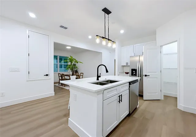 Photo 2 of Single family home for sale at 7107 Bledsoe Ave, Orlando, FL 32810 | MLS# S5152421 | Listing updated on 2026-09-29