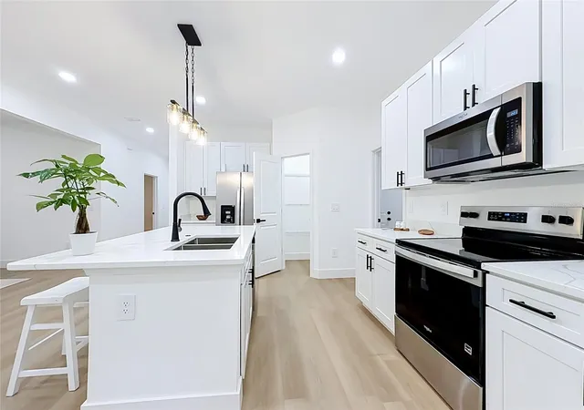 Photo 2 of Single family home for sale at 7107 Bledsoe Ave, Orlando, FL 32810 | MLS# S5152421 | Listing updated on 2026-09-14