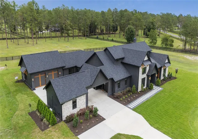 Photo 3 of Single family home for sale at 23741 Ridge Link Rd, Eustis, FL 32736 | MLS# O6419572 | Listing updated on 2026-09-11