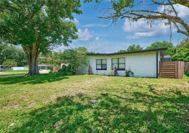 Photo 3 of Single family home for sale at 1100 Cornell Dr, Sanford, FL 32771 | MLS# C7527696 | Listing updated on 2026-09-14