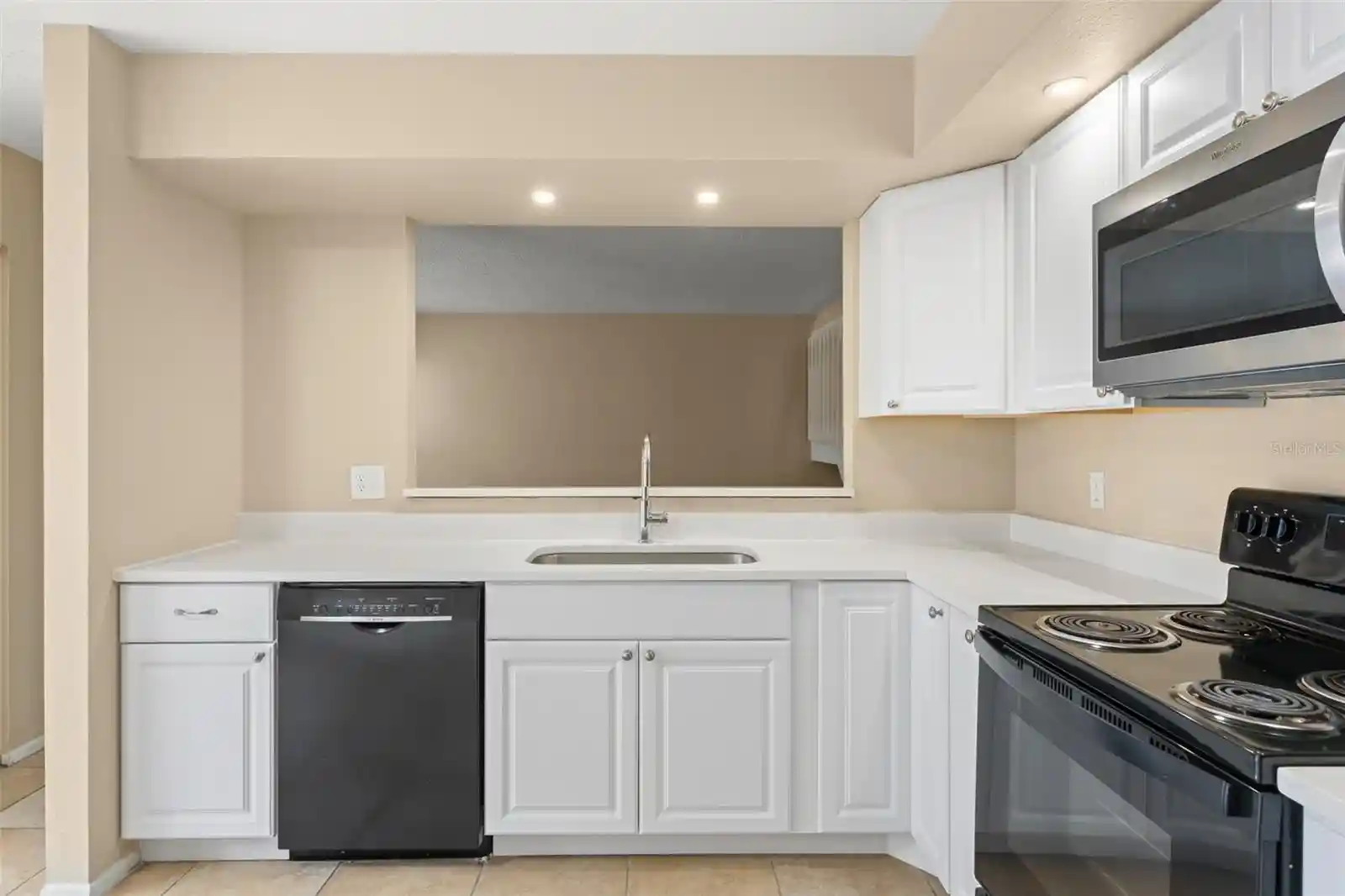 Listing Photo 2 - Condo for sale in 4623 Ring Neck Rd located at 4623 Ring Neck Rd, ORLANDO, FL 32808 - Unit #B-1