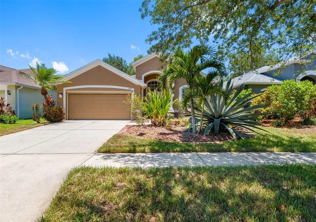 Photo 1 of Single family home for sale at 5335 Clover Mist Dr, Apollo Beach, FL 33572 | MLS# TB8522880 | Listing updated on 2026-09-14