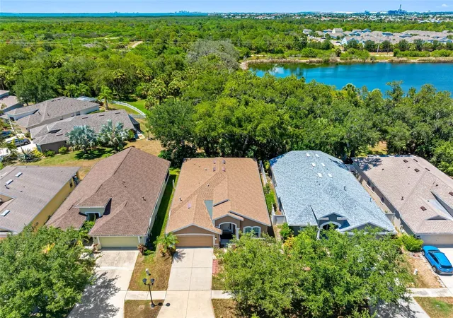 Photo 4 of Single family home for sale at 5335 Clover Mist Dr, Apollo Beach, FL 33572 | MLS# TB8522880 | Listing updated on 2026-09-14