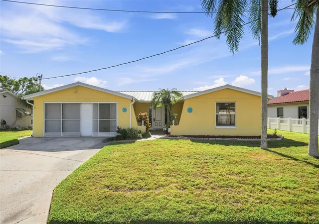Photo 1 of Single family home for sale at 4388 7th Isle Dr, Hernando Beach, FL 34607 | MLS# TB8522888 | Listing updated on 2026-09-15