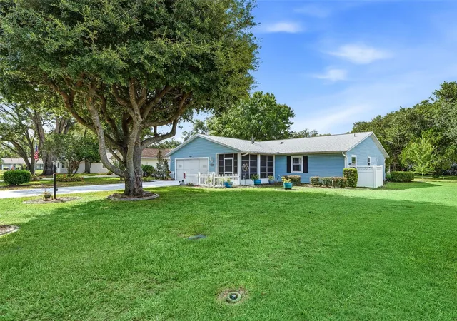 Photo 3 of Single family home for sale at 2107 Greenlaw Ct, Leesburg, FL 34788 | MLS# G5114283 | Listing updated on 2026-10-05