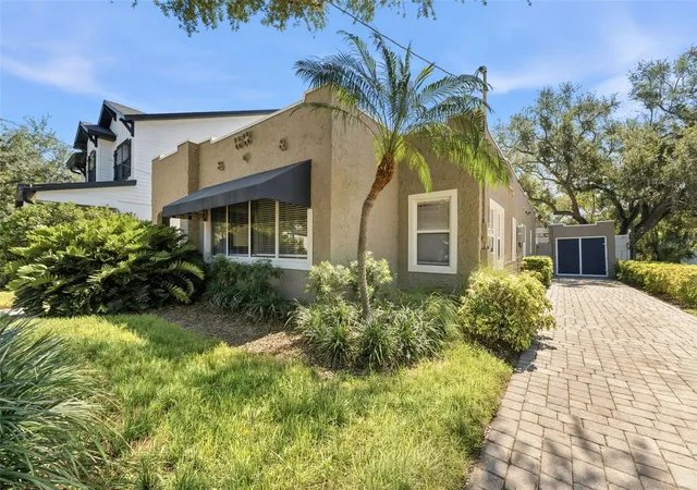 Photo 3 of Single family home for sale at 1618 S Arrawana Ave, Tampa, FL 33629 | MLS# TB8523200 | Listing updated on 2026-09-28