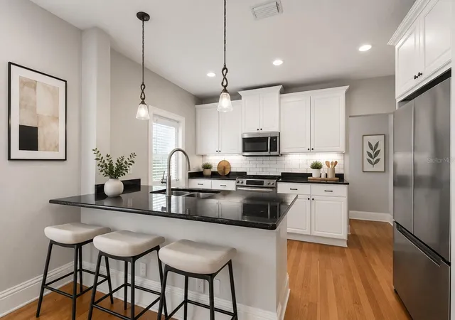 Photo 4 of Single family home for sale at 1618 S Arrawana Ave, Tampa, FL 33629 | MLS# TB8523200 | Listing updated on 2026-09-28