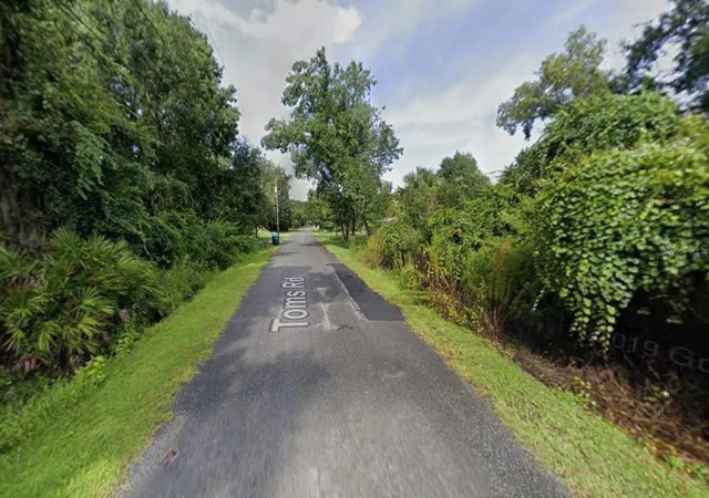 Photo 2 of Sale Pending at 242 Toms Rd, Debary, FL 32713 | MLS# K4903595 | Listing updated on 2026-09-11
