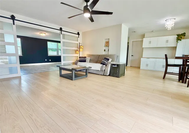 Photo 3 of Sale Pending at 3300 58th Street N, Saint Petersburg, FL | MLS# TB8523422 | Listing updated on 2026-10-02