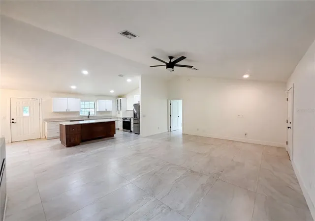 Photo 4 of Single family home for sale at 11200 Rosehill Dr, Clermont, FL 34711 | MLS# O6420261 | Listing updated on 2026-09-14