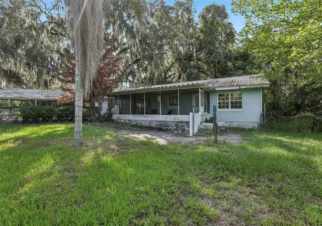 Photo 2 of Single family home for sale at 2315 Edgewater Ave, Leesburg, FL 34748 | MLS# G5114348 | Listing updated on 2026-10-20