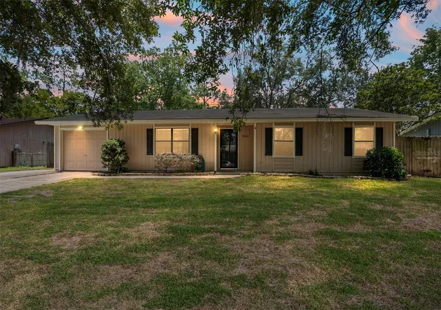 Photo 1 of Single family home for sale at 2541 Nw 52nd Place, Gainesville, FL 32605 | MLS# GC541515 | Listing updated on 2026-09-15