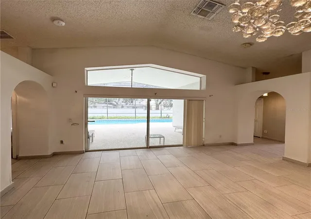 Photo 4 of Single family home for sale at 2627 Oneida Loop, Kissimmee, FL 34747 | MLS# O6420584 | Listing updated on 2026-10-08