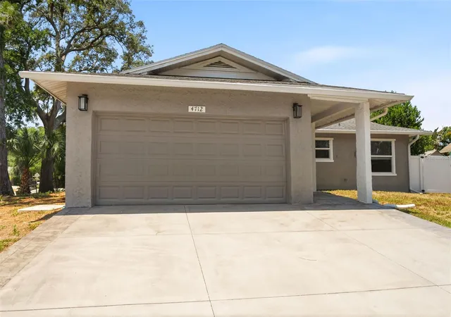 Photo 2 of Sale Pending at 4712 Simcoe St, Palm Harbor, FL 34683 | MLS# TB8524117 | Listing updated on 2026-10-04