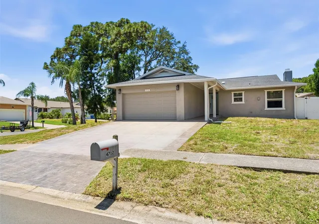 Photo 3 of Sale Pending at 4712 Simcoe St, Palm Harbor, FL 34683 | MLS# TB8524117 | Listing updated on 2026-10-04