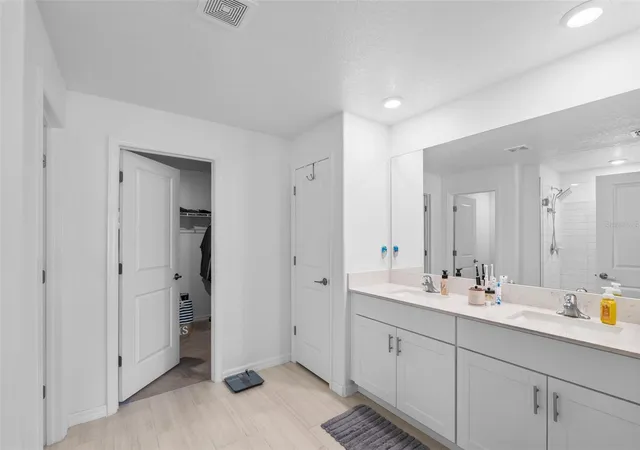 Photo 4 of Single family home for sale at 13608 Sunset Sapphire Ct, Parrish, FL 34219 | MLS# A4698417 | Listing updated on 2026-10-24