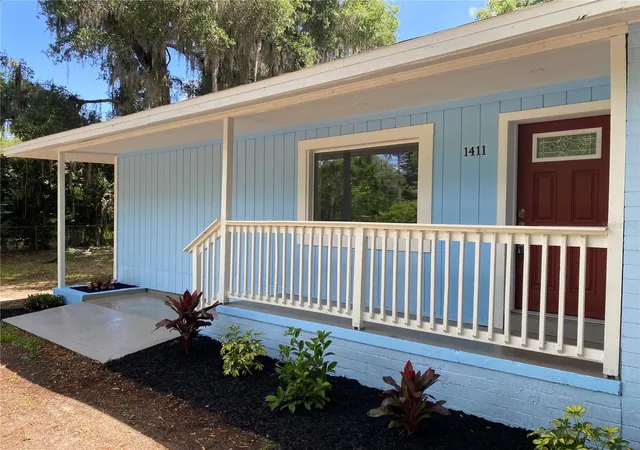 Photo 3 of Single family home for sale at 1411 Se 35th Street, Gainesville, FL 32609 | MLS# GC541561 | Listing updated on 2026-09-10