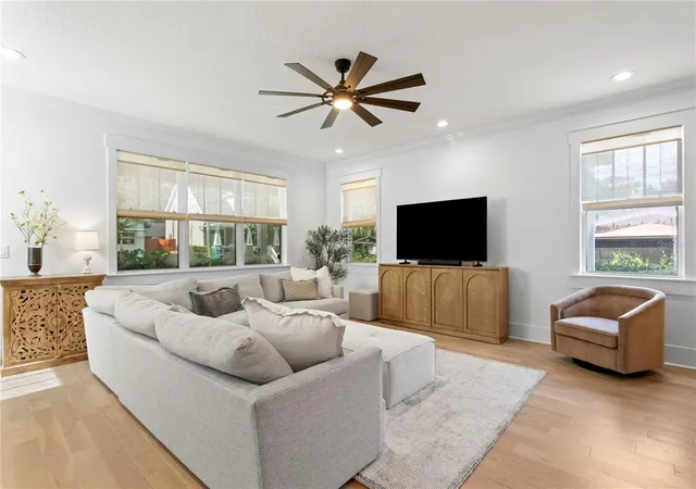 Photo 3 of Single family home for sale at 213 W Elm St, Tampa, FL 33604 | MLS# TB8524770 | Listing updated on 2026-10-29