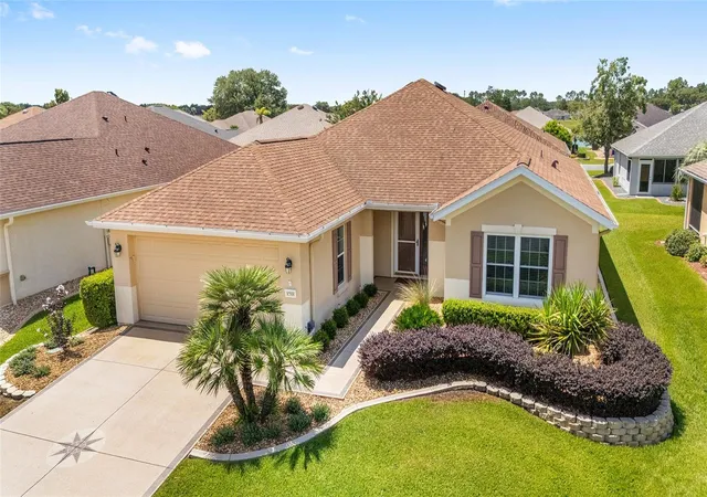 Photo 2 of Single family home for sale at 8588 Se 134th Street, Summerfield, FL 34491 | MLS# OM727689 | Listing updated on 2026-09-15