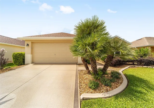 Photo 3 of Single family home for sale at 8588 Se 134th Street, Summerfield, FL 34491 | MLS# OM727689 | Listing updated on 2026-09-15