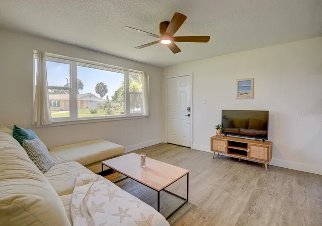 Photo 3 of Single family home for sale at 35 Azalea Dr, Ormond Beach, FL 32176 | MLS# FC319649 | Listing updated on 2026-09-11