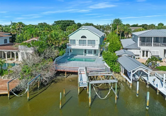 Photo 3 of Single family home for sale at 3110 John Anderson Dr, Ormond Beach, FL 32176 | MLS# V4949973 | Listing updated on 2026-09-18