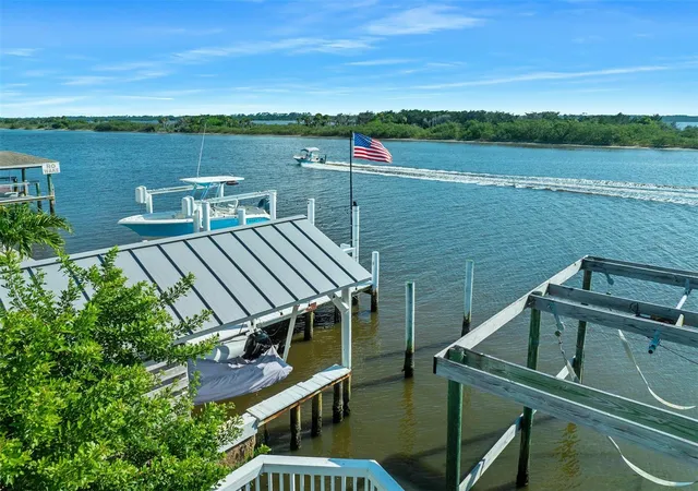 Photo 4 of Single family home for sale at 3110 John Anderson Dr, Ormond Beach, FL 32176 | MLS# V4949973 | Listing updated on 2026-09-18