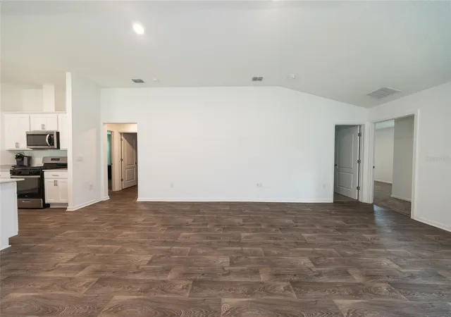 Photo 3 of Single family home for sale at 18 Bogey Pl, Bunnell, FL 32110 | MLS# FC319652 | Listing updated on 2026-09-27