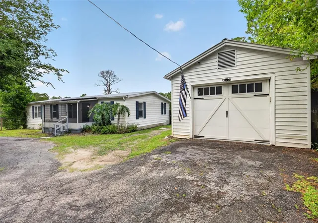 Photo 2 of Manufactured home for sale at 32439 Highland Lakes Rd, Deland, FL 32720 | MLS# G5114568 | Listing updated on 2026-10-07
