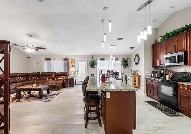 Photo 4 of Single family home for sale at 1816 Manitoba Ct, Kissimmee, FL 34759 | MLS# L4963219 | Listing updated on 2026-09-13