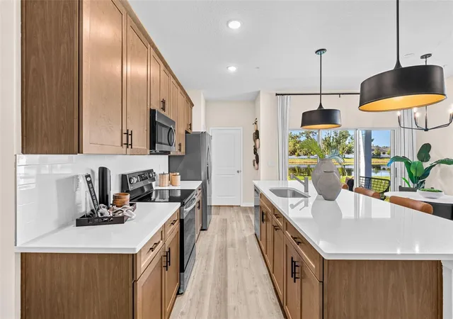 Photo 4 of Townhouse for sale at 4947 Winding River Rd, Orlando, FL 32822 | MLS# W7887282 | Listing updated on 2026-09-10