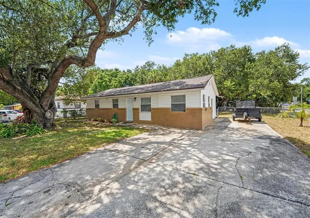 Photo 3 of Single family home for sale at 7924 Bahia Ave, Tampa, FL 33619 | MLS# TB8525357 | Listing updated on 2026-09-11