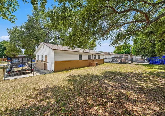 Photo 3 of Single family home for sale at 7924 Bahia Ave, Tampa, FL 33619 | MLS# TB8525357 | Listing updated on 2026-09-11