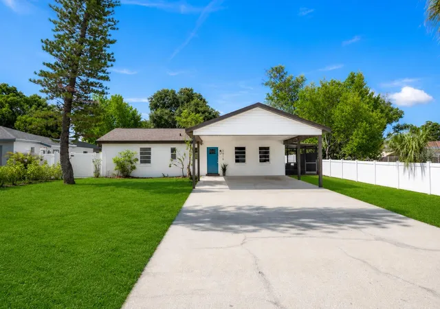Photo 1 of Single family home for sale at 3816 W Paxton Ave, Tampa, FL 33611 | MLS# TB8525386 | Listing updated on 2026-09-15