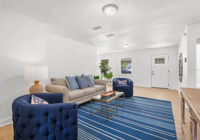 Photo 3 of Single family home for sale at 3816 W Paxton Ave, Tampa, FL 33611 | MLS# TB8525386 | Listing updated on 2026-10-25