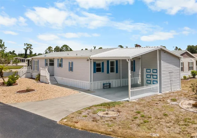 Manufactured home for sale at 9177 Pinehaven Way, ENGLEWOOD, FL 34224 | MLS# D6147969