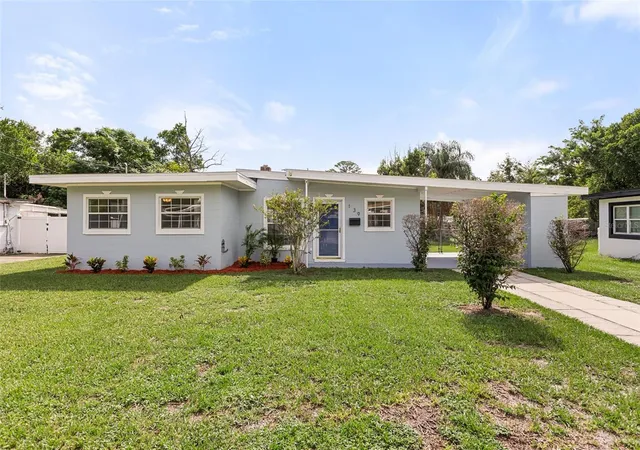 Photo 2 of Single family home for sale at 139 S Alder Dr, Orlando, FL 32807 | MLS# O6421914 | Listing updated on 2026-09-26
