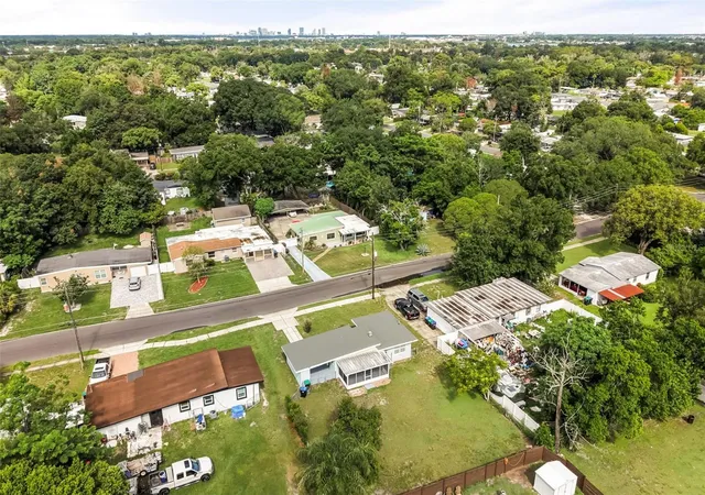 Photo 35 of Single family home for sale at 139 S Alder Dr, ORLANDO, FL 32807 | MLS# O6421914 | Listing updated on 2026-09-26