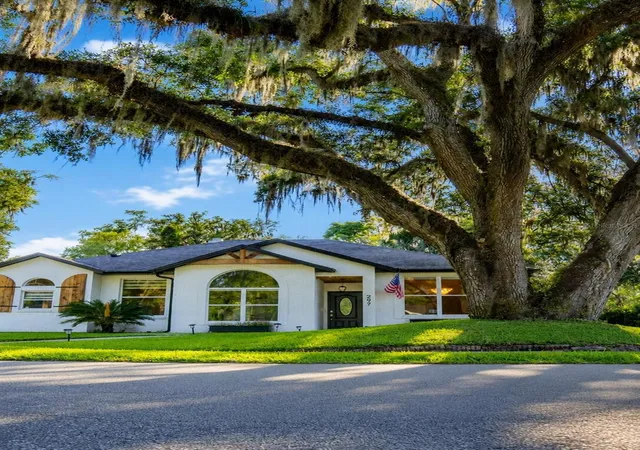 Photo 1 of Single family home for sale at 297 N Lake Jessup Ave, Oviedo, FL 32765 | MLS# O6422089 | Listing updated on 2026-10-03