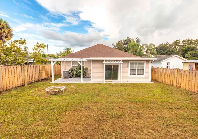 Photo 3 of Single family home for sale at 6020 Montana Ave, New Port Richey, FL 34653 | MLS# W7887323 | Listing updated on 2026-09-23