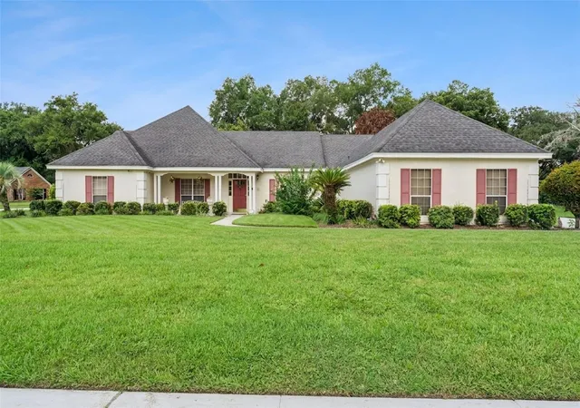 Photo 3 of Single family home for sale at 2512 Tryon Pl, Windermere, FL 34786 | MLS# O6422154 | Listing updated on 2026-10-23