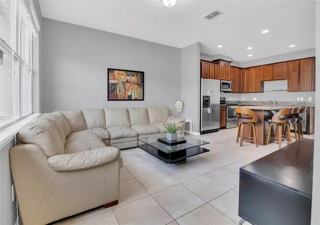 Photo 3 of Townhouse for sale at 7752 Rigby St, Windermere, FL 34786 | MLS# O6422269 | Listing updated on 2026-09-23