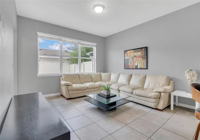 Photo 3 of Townhouse for sale at 7752 Rigby St, Windermere, FL 34786 | MLS# O6422269 | Listing updated on 2026-09-23