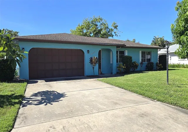 Photo 1 of Single family home for sale at 5203 18th Avenue W, Bradenton, FL 34209 | MLS# A4698998 | Listing updated on 2026-09-14