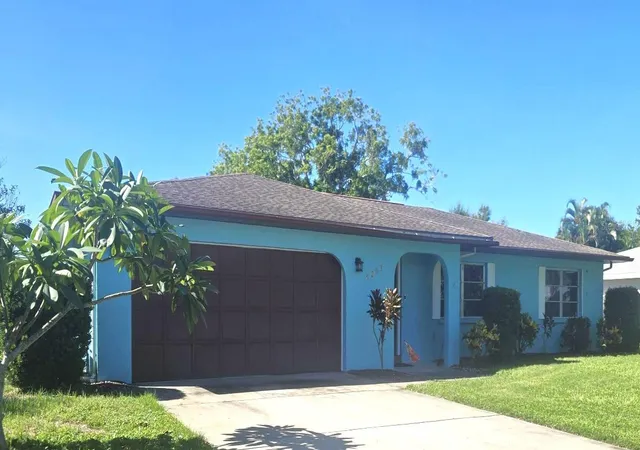 Photo 2 of Single family home for sale at 5203 18th Avenue W, Bradenton, FL 34209 | MLS# A4698998 | Listing updated on 2026-09-14