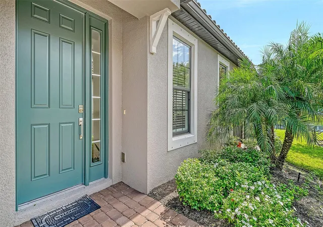Photo 4 of House for sale at 6223 Plateau Ct, Bradenton, FL 34203 | MLS# A4699005 | Listing updated on 2026-09-23