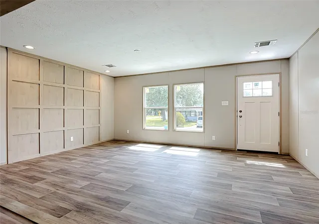 Photo 4 of Manufactured home for sale at 1657 Flounder St, Saint Cloud, FL 34771 | MLS# O6422304 | Listing updated on 2026-09-18