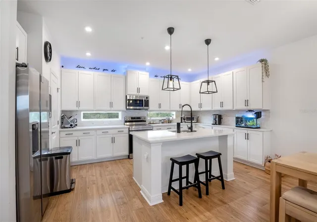 Photo 3 of Townhouse for sale at 7251 Nemours Pkwy, Orlando, FL 32827 | MLS# O6422358 | Listing updated on 2026-09-15